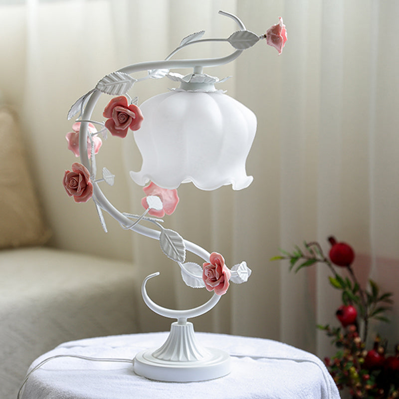 elegant-rose-petal-table-lamp--2-v3cgj0