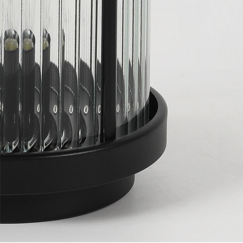 Zewnętrzna szklana latarnia z solarną lampą LED