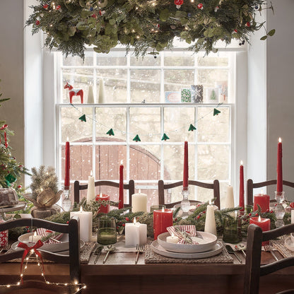 Traditional-Red-Christmas-Dining-Setting_7.jpg