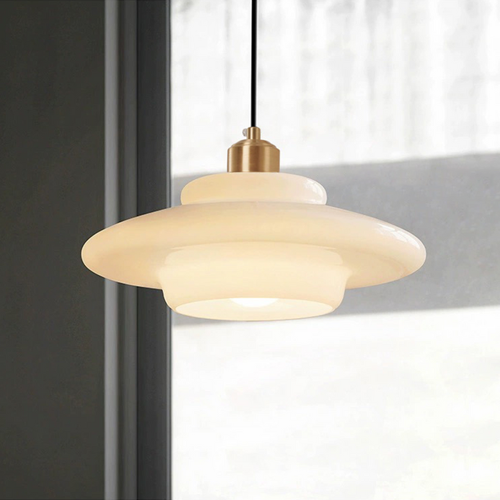 Lámpara colgante de cristal blanco estilo mediados de siglo