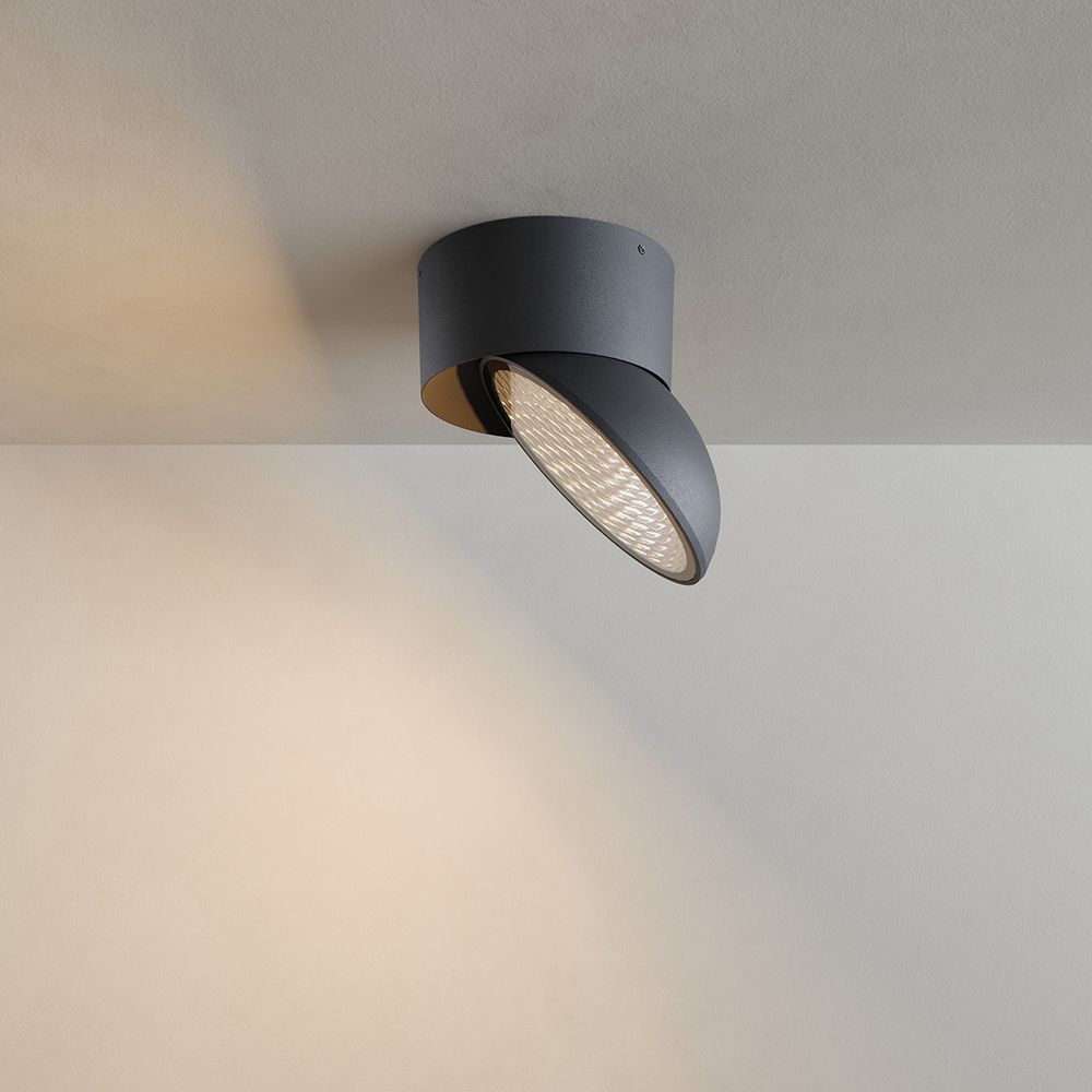 Nowoczesna lampa sufitowa z aluminium do użytku zewnętrznego