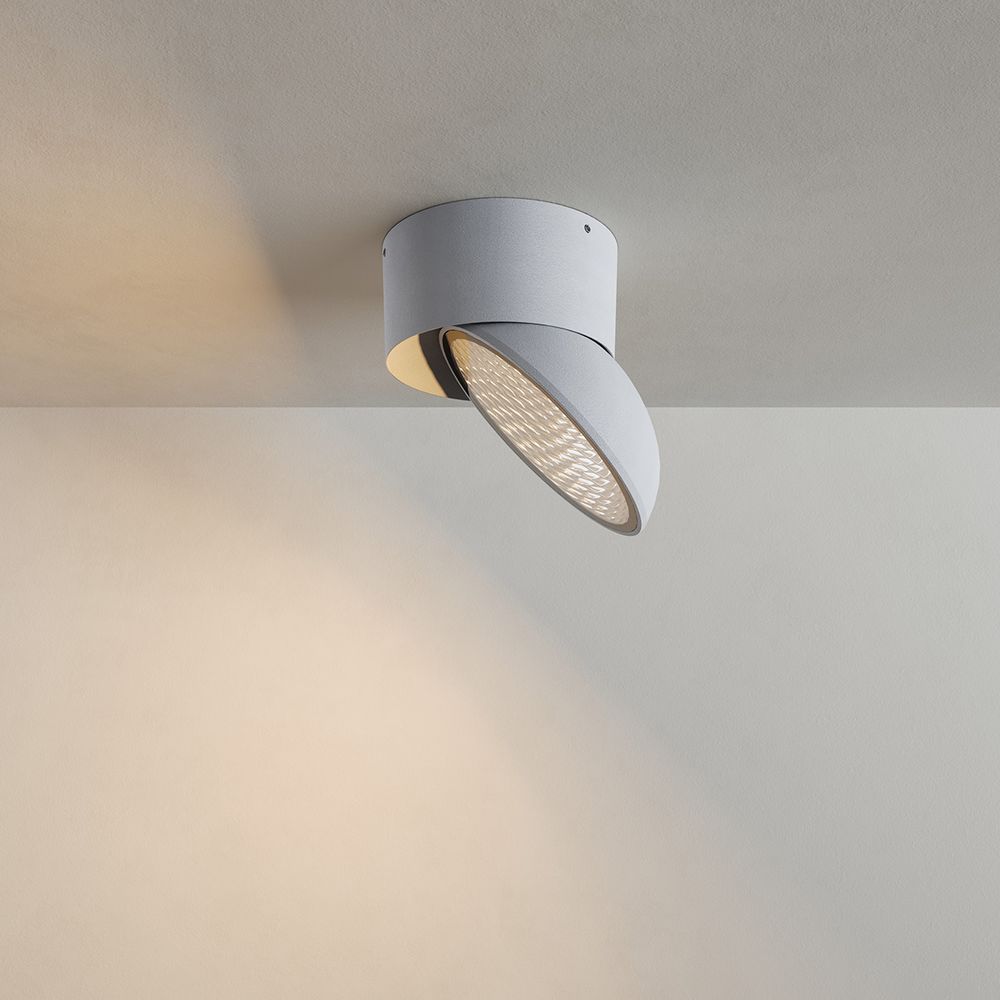 Nowoczesna lampa sufitowa z aluminium do użytku zewnętrznego