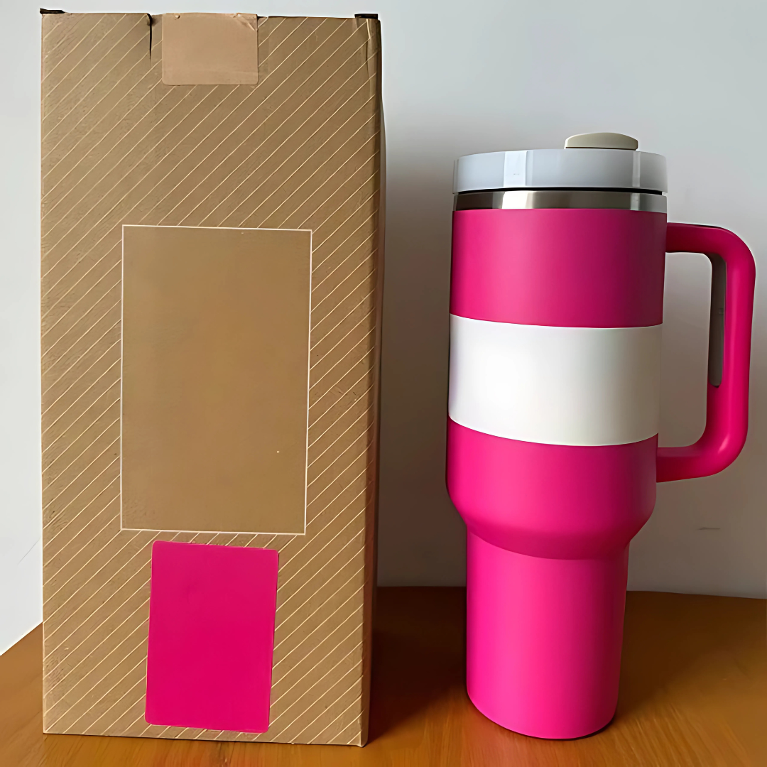 Mug de voyage en acier inoxydable isolé