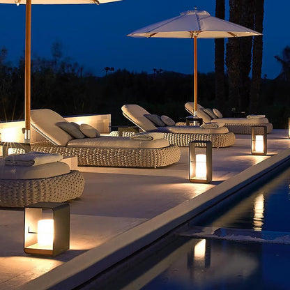 Zewnętrzna solarna latarnia ogrodowa z lampą LED