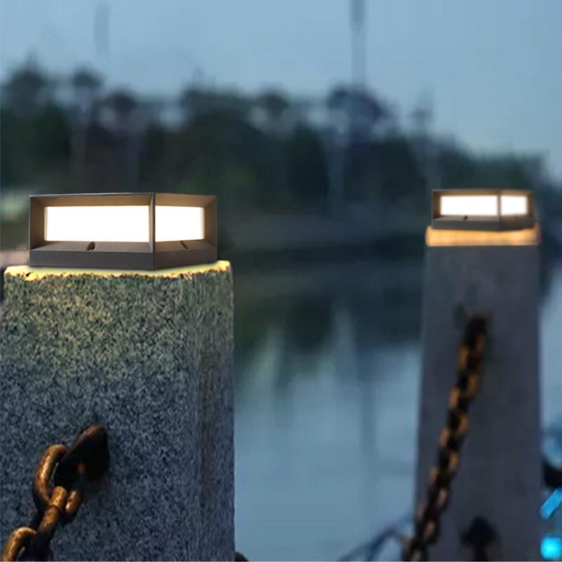 Lumière de poteau solaire LED de jardin en aluminium noir