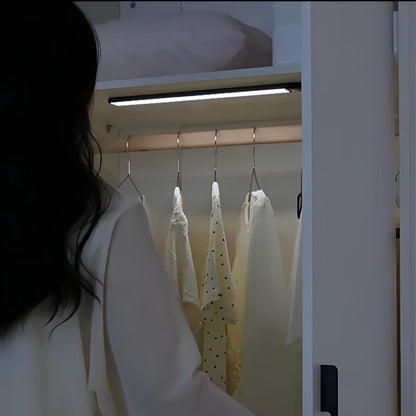Lumière d'armoire LED à capteur de mouvement