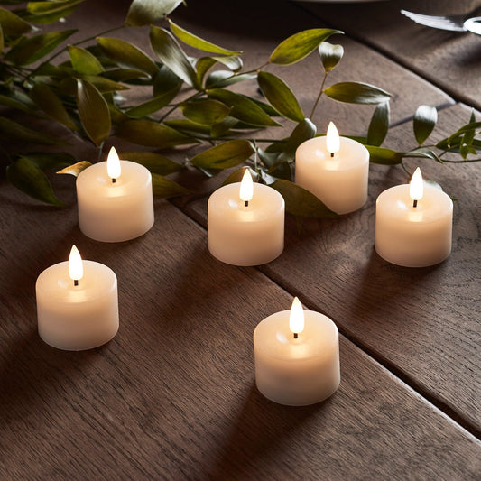 AU19001_True-Glow-Tea-Lights-Close_P1.jpg
