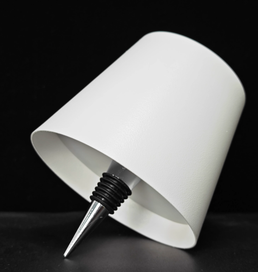 rechargeable-wine-bottle-table-11-go0o9m