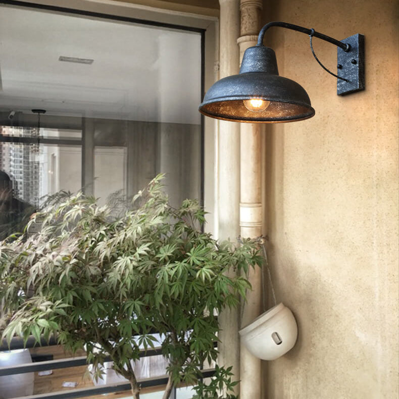 rustic-outdoor-wall-light-for--2-pigmzk