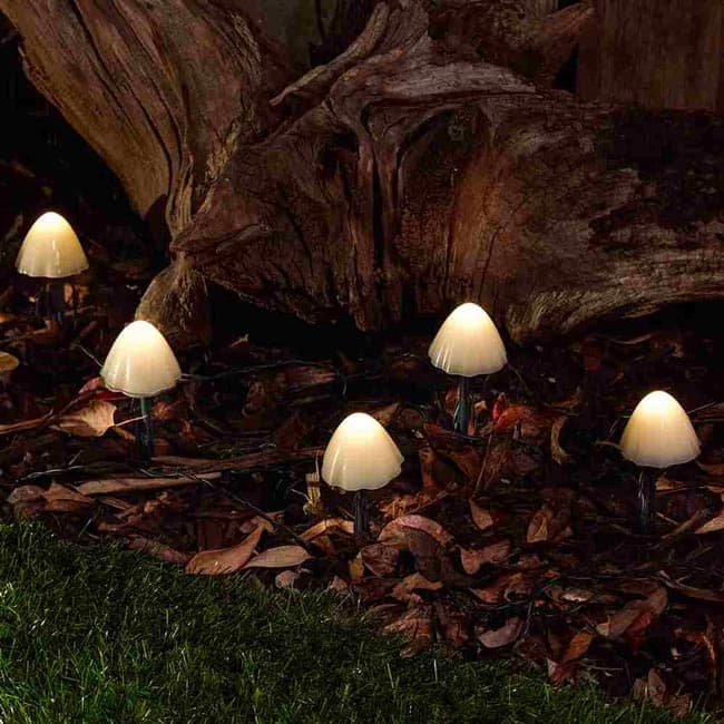 Lumières de jardin à piquet en forme de champignon solaire d'extérieur