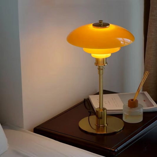 scandinavian-style-table-lamp--2-qnj6sm
