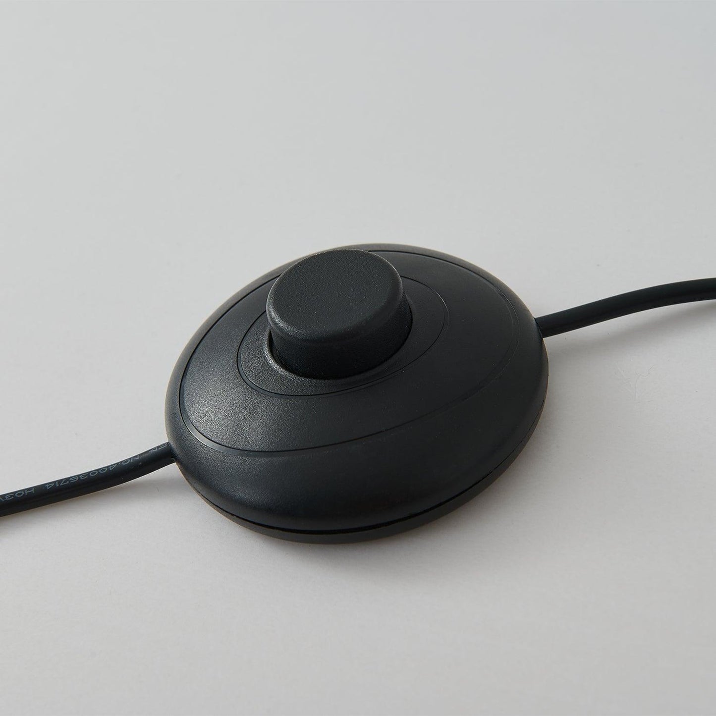 sleek-adjustable-led-floor-lam-25-pofquv