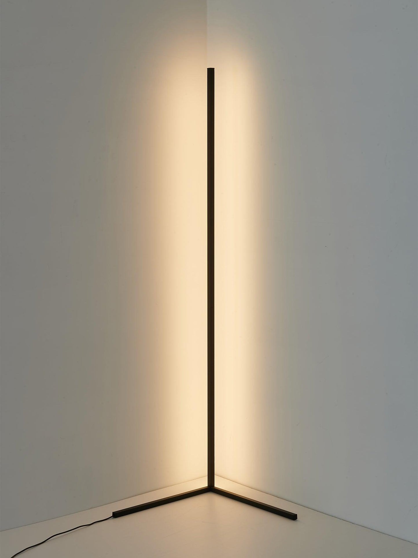 sleek-adjustable-led-floor-lam-27-q4irvl