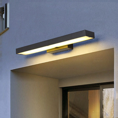 sleek-outdoor-led-wall-light-f-2-femfti
